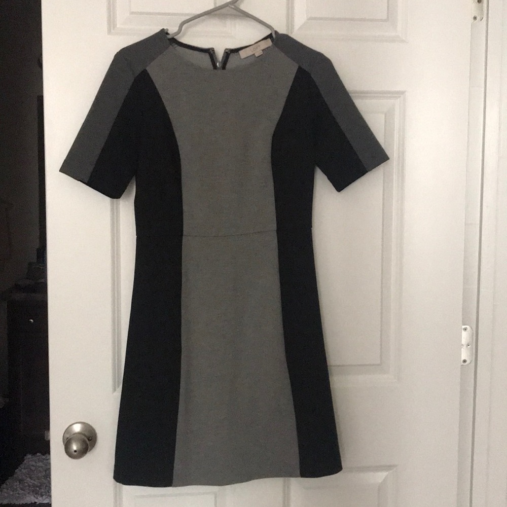 Short sleeve dress